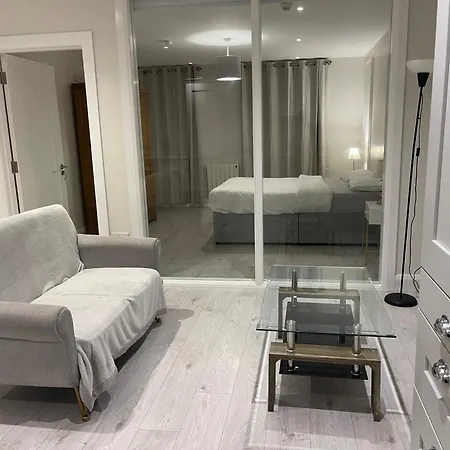 Starlight Apartments, 6, Town Apartment