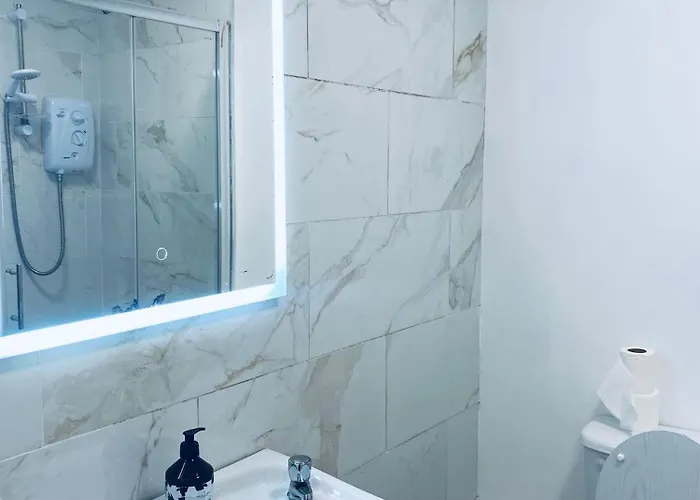 Starlight Apartments, 6, Town 아파트 레터케니